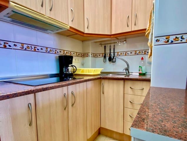 2 makuuhuone Omakotitalo myytävänä paikassa Torrevieja mukana uima-altaan 
autotalli - 147 500 € (Ref: 9560807)