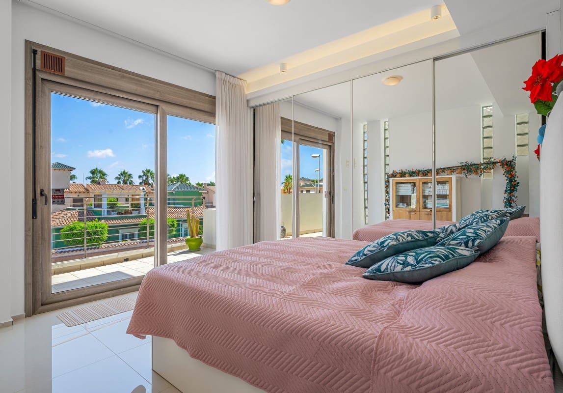 4 chambre Maison de Ville à vendre à Ciudad Quesada avec piscine - 390 000 € (Ref: 10081776)