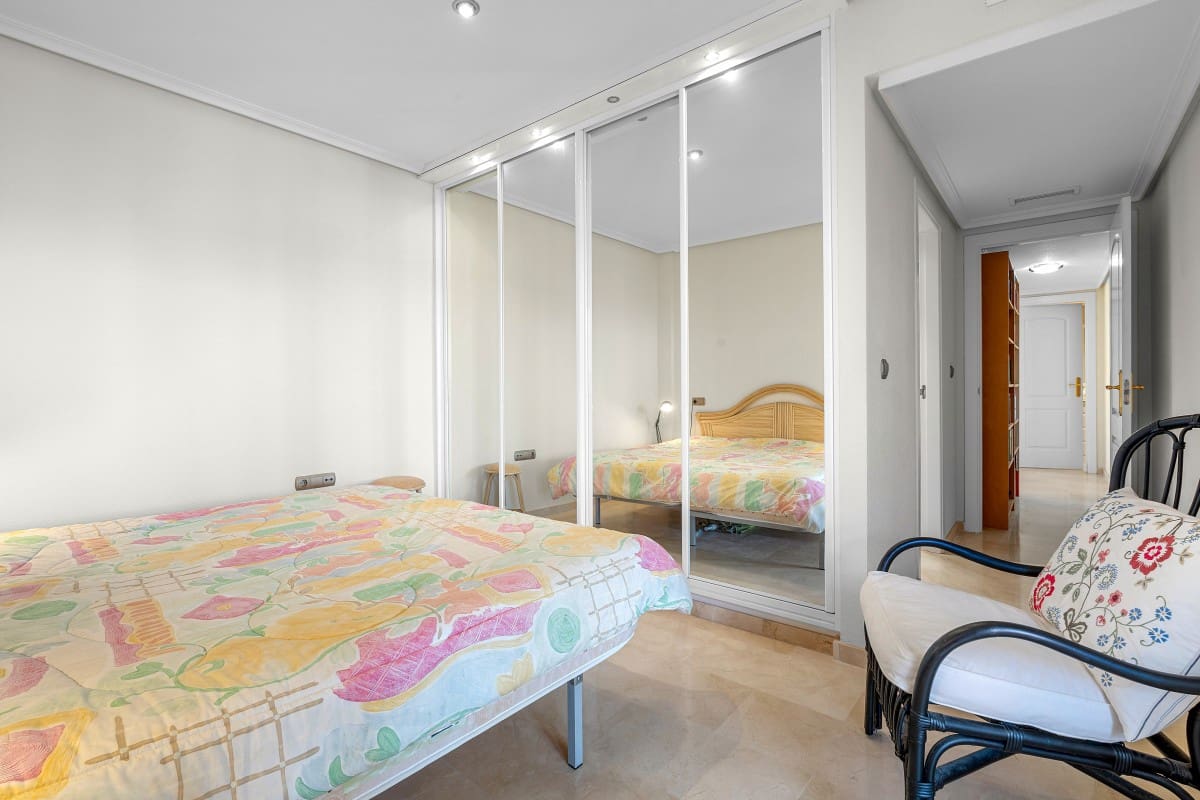 3 soveværelse Lejlighed til salg i Cabo Roig med swimmingpool - € 420.000 (Ref: 10081777)