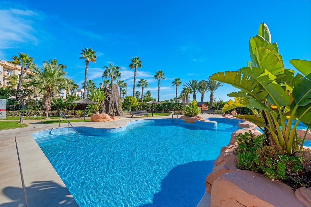 3 soveværelse Lejlighed til salg i Cabo Roig med swimmingpool - € 420.000 (Ref: 10081777)