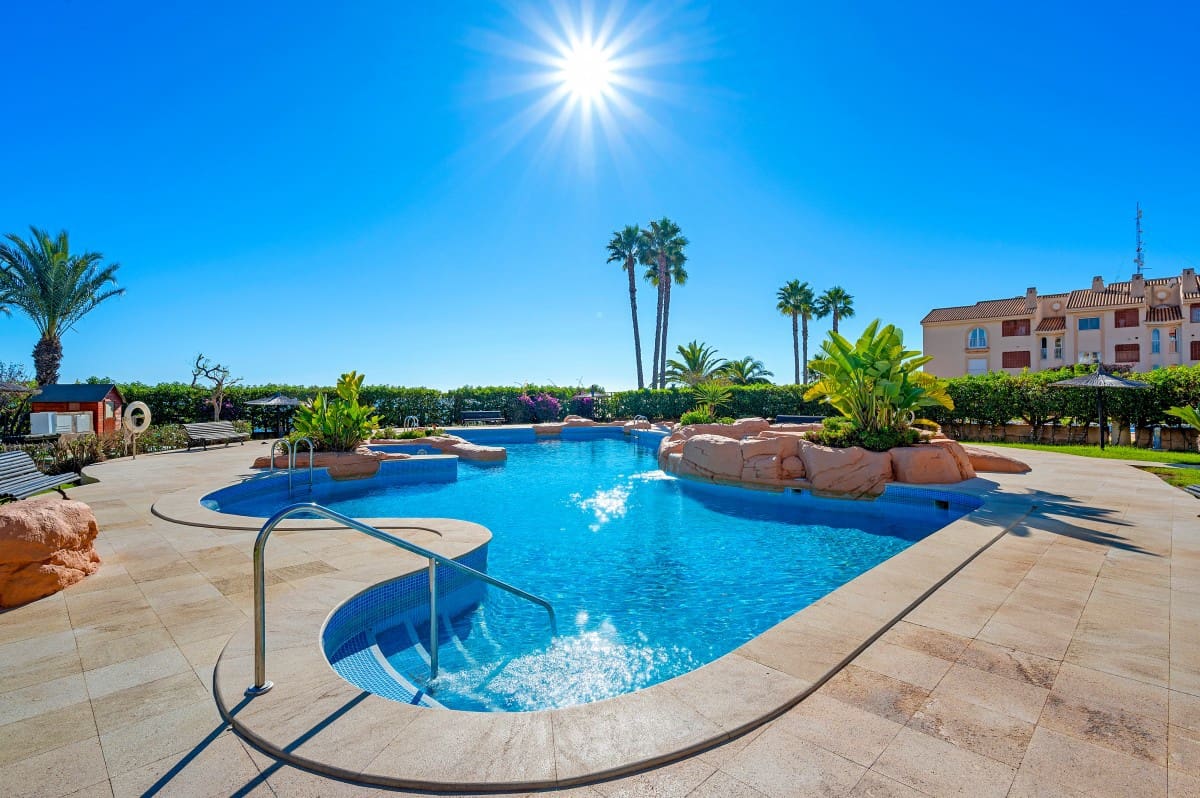 3 soveværelse Lejlighed til salg i Cabo Roig med swimmingpool - € 420.000 (Ref: 10081777)