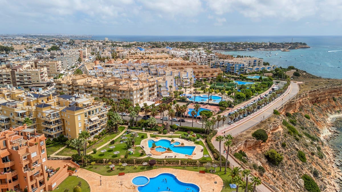 3 soveværelse Lejlighed til salg i Cabo Roig med swimmingpool - € 420.000 (Ref: 10081777)