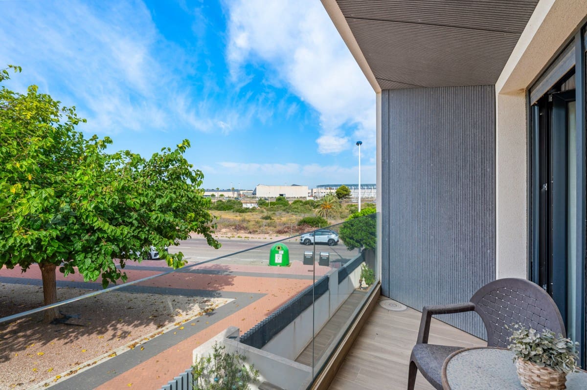 3 soveværelse Villa til salg i La Veleta med swimmingpool - € 680.000 (Ref: 10081778)