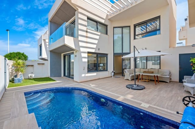 3 soveværelse Villa til salg i La Veleta, Torrevieja med swimmingpool - € 680.000 (Ref: 10081778)