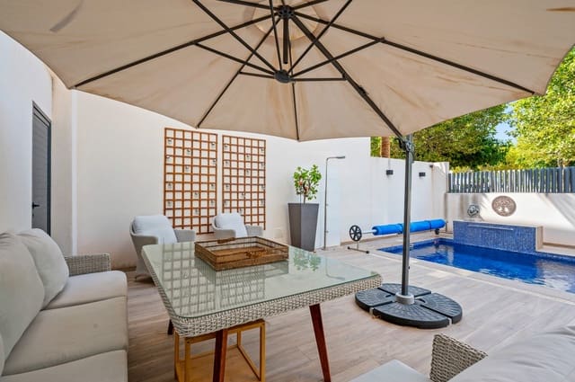 3 soveværelse Villa til salg i La Veleta, Torrevieja med swimmingpool - € 680.000 (Ref: 10081778)