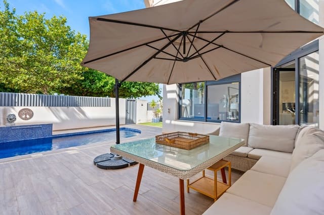 3 soveværelse Villa til salg i La Veleta, Torrevieja med swimmingpool - € 680.000 (Ref: 10081778)