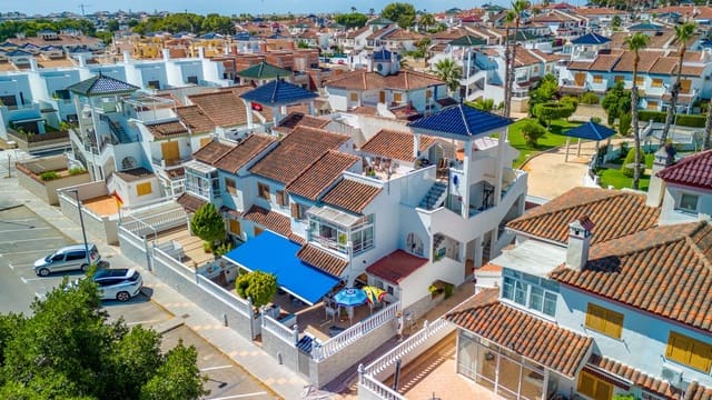 2 sovrum Lägenhet till salu i Mil Palmeras, Pilar de la Horadada med pool - 225 000 € (Ref: 10081779)