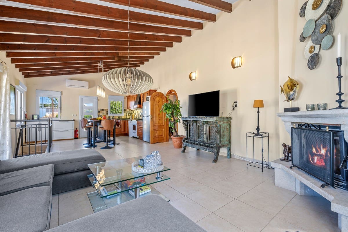 3 slaapkamer Villa te koop in Denia met zwembad - € 520.000 (Ref: 10081780)
