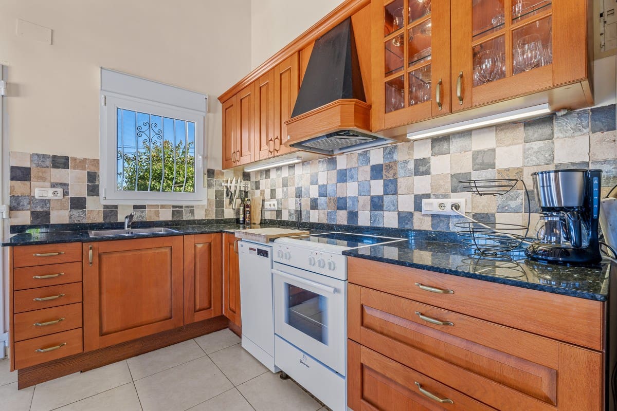 3 slaapkamer Villa te koop in Denia met zwembad - € 520.000 (Ref: 10081780)