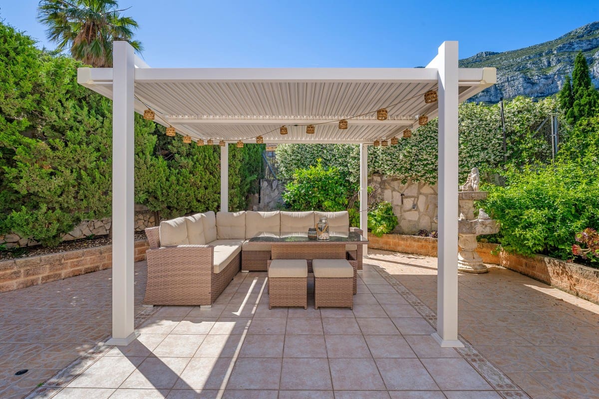 3 slaapkamer Villa te koop in Denia met zwembad - € 520.000 (Ref: 10081780)