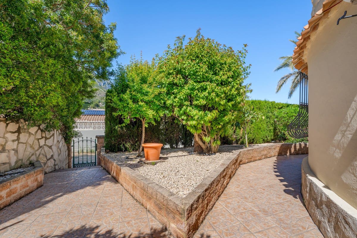3 slaapkamer Villa te koop in Denia met zwembad - € 520.000 (Ref: 10081780)