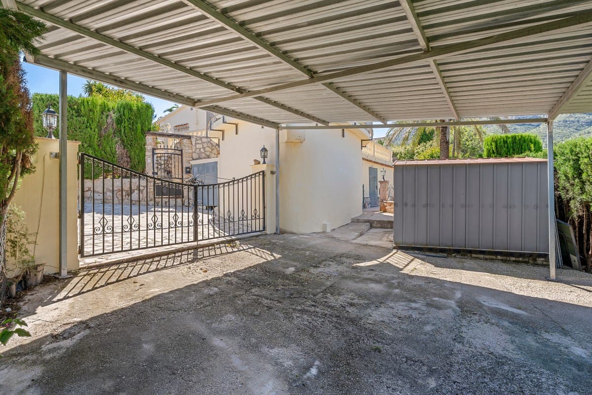 3 slaapkamer Villa te koop in Denia met zwembad - € 520.000 (Ref: 10081780)