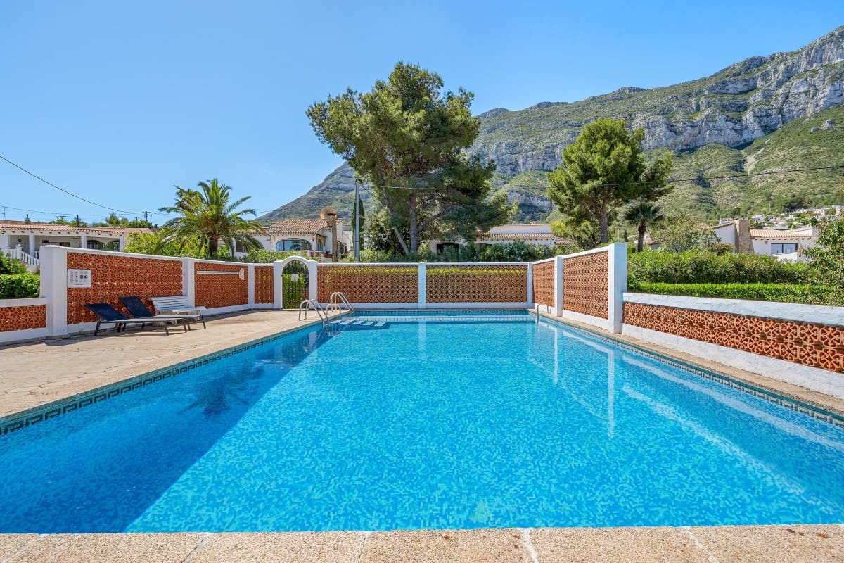 3 slaapkamer Villa te koop in Denia met zwembad - € 520.000 (Ref: 10081780)