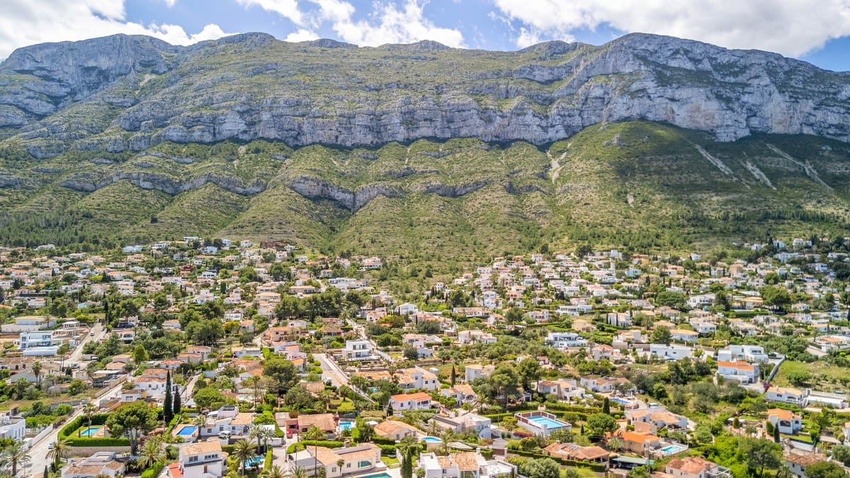 3 slaapkamer Villa te koop in Denia met zwembad - € 520.000 (Ref: 10081780)