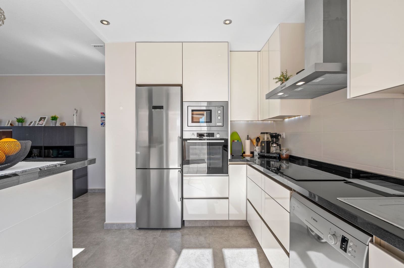 3 makuuhuone Huoneisto myytävänä paikassa Villamartin mukana uima-altaan - 360 000 € (Ref: 10081783)