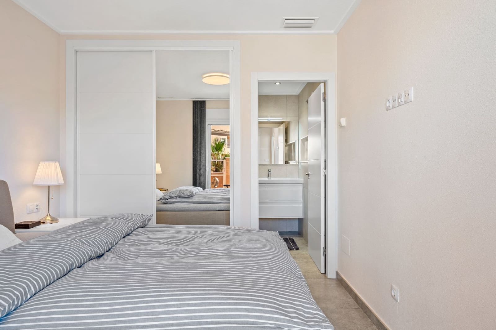 3 makuuhuone Huoneisto myytävänä paikassa Villamartin mukana uima-altaan - 360 000 € (Ref: 10081783)