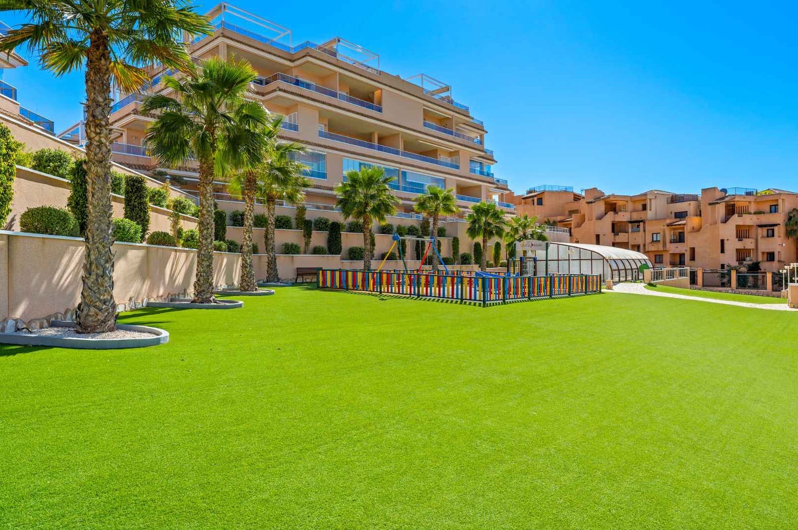 3 makuuhuone Huoneisto myytävänä paikassa Villamartin mukana uima-altaan - 360 000 € (Ref: 10081783)