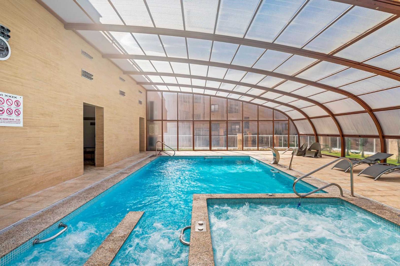 3 makuuhuone Huoneisto myytävänä paikassa Villamartin mukana uima-altaan - 360 000 € (Ref: 10081783)