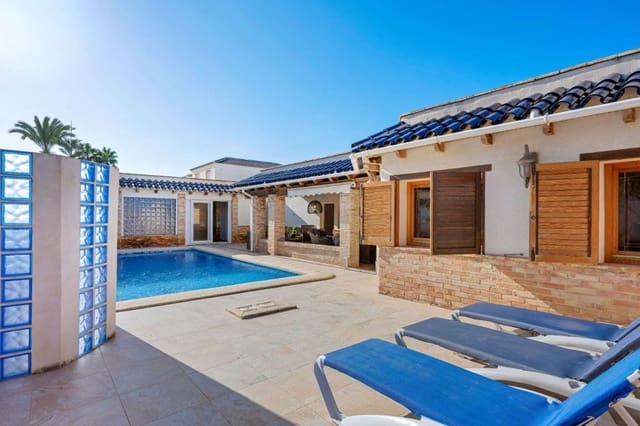 5 slaapkamer Villa te koop in La Torreta, Torrevieja met zwembad - € 520.000 (Ref: 10081784)