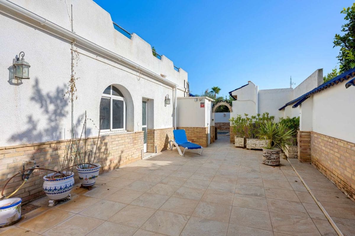 5 slaapkamer Villa te koop in La Torreta met zwembad - € 520.000 (Ref: 10081784)