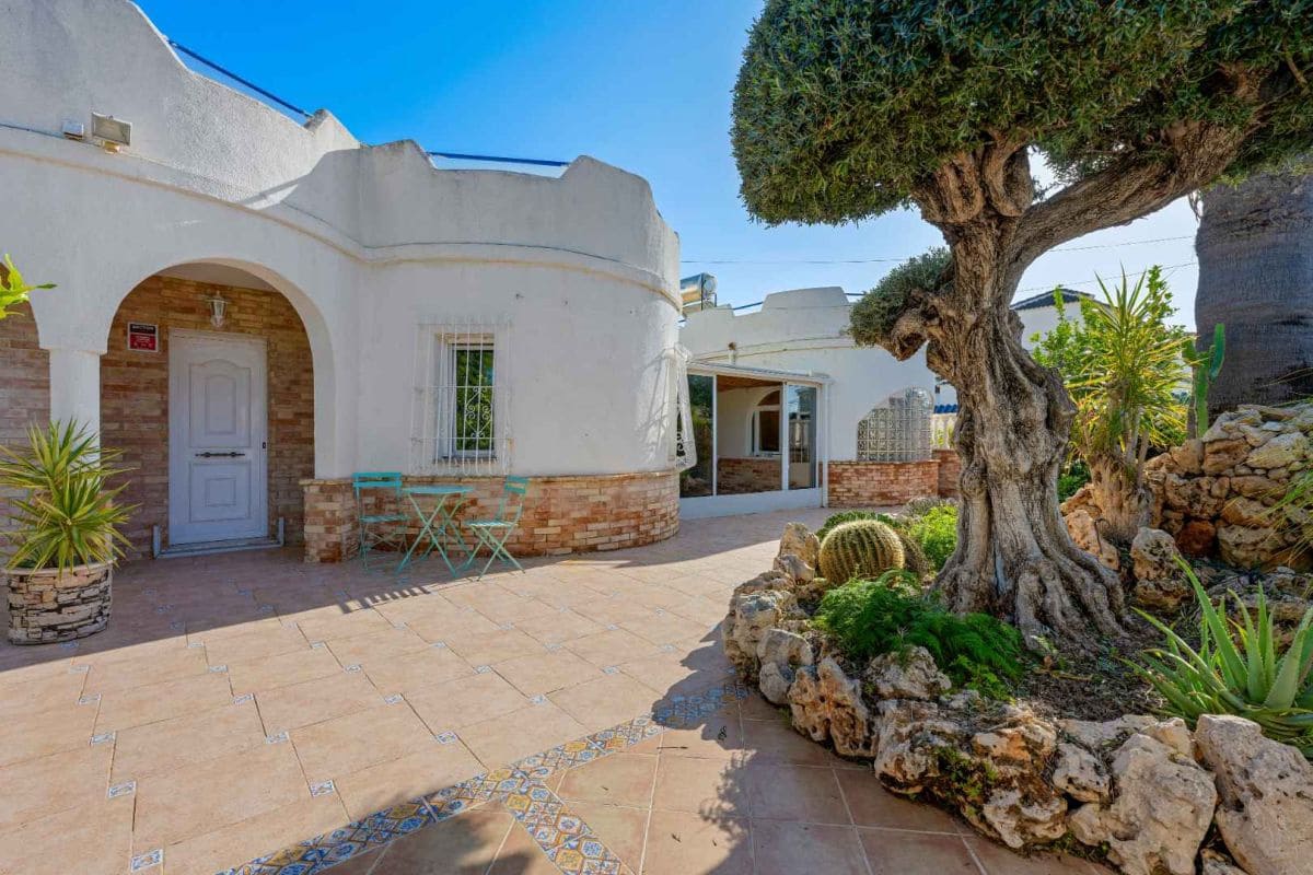 5 slaapkamer Villa te koop in La Torreta met zwembad - € 520.000 (Ref: 10081784)
