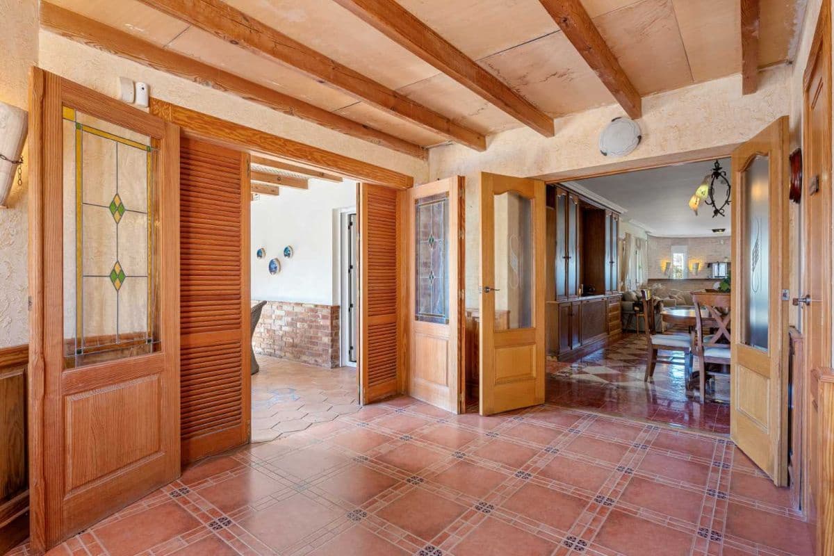 5 slaapkamer Villa te koop in La Torreta met zwembad - € 520.000 (Ref: 10081784)
