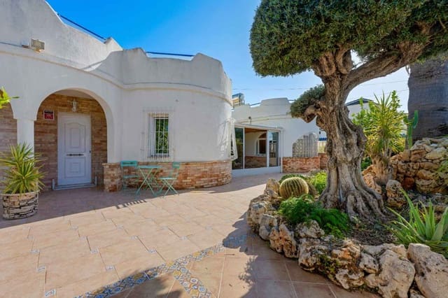 5 slaapkamer Villa te koop in La Torreta, Torrevieja met zwembad - € 520.000 (Ref: 10081784)