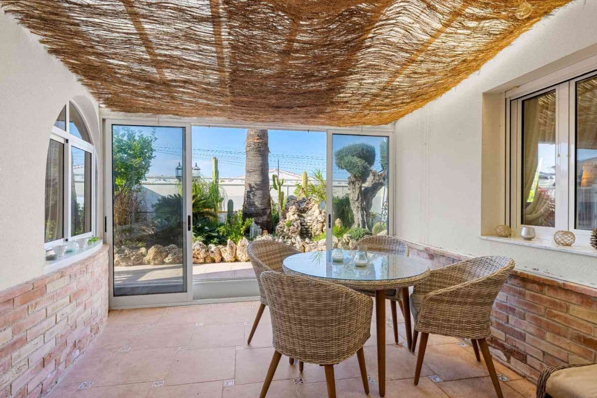 5 slaapkamer Villa te koop in La Torreta met zwembad - € 520.000 (Ref: 10081784)