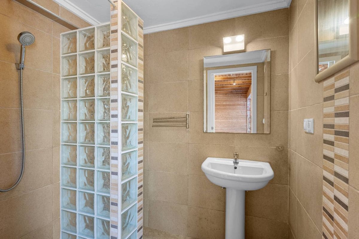 5 slaapkamer Villa te koop in La Torreta met zwembad - € 520.000 (Ref: 10081784)