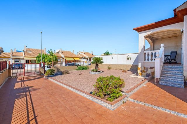 3 quarto Casa em Banda para venda em San Fulgencio com piscina - 215 000 € (Ref: 10100656)