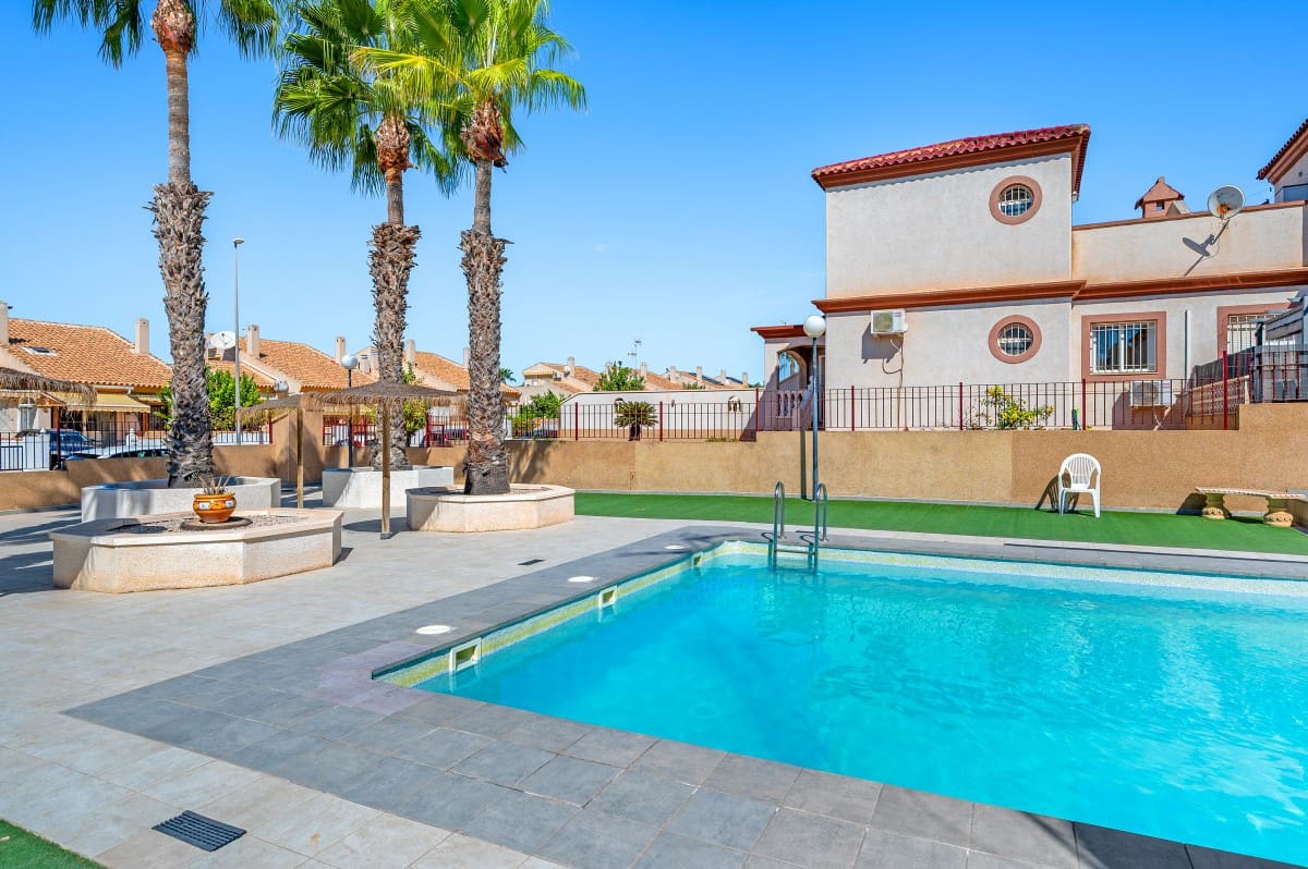 3 bedroom Townhouse for sale in San Fulgencio with pool - € 215,000 (Ref: 10100656)