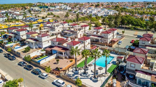 3 quarto Casa em Banda para venda em San Fulgencio com piscina - 215 000 € (Ref: 10100656)