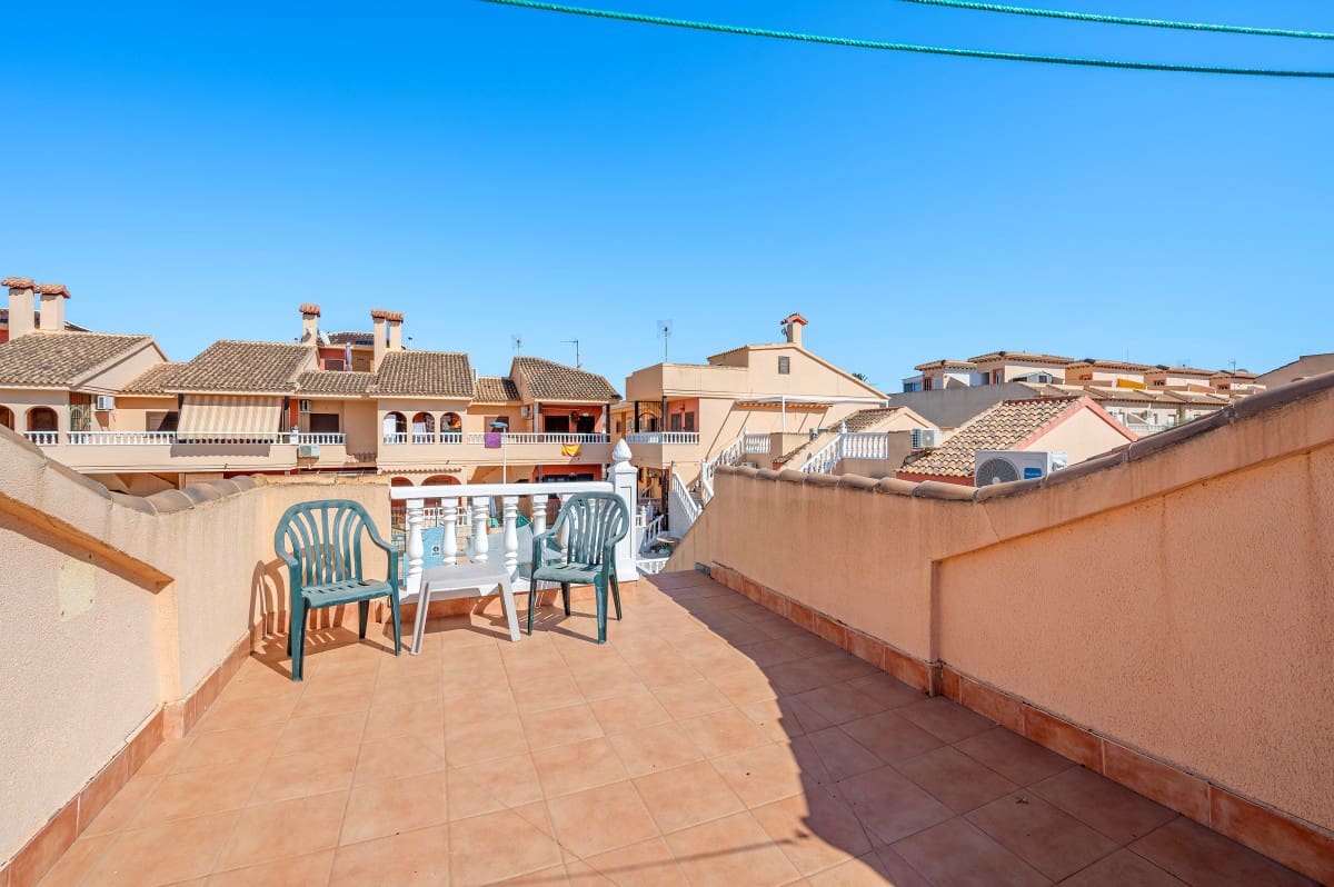 2 soveværelse Lejlighed til salg i El Chaparral med swimmingpool - € 140.000 (Ref: 10117426)