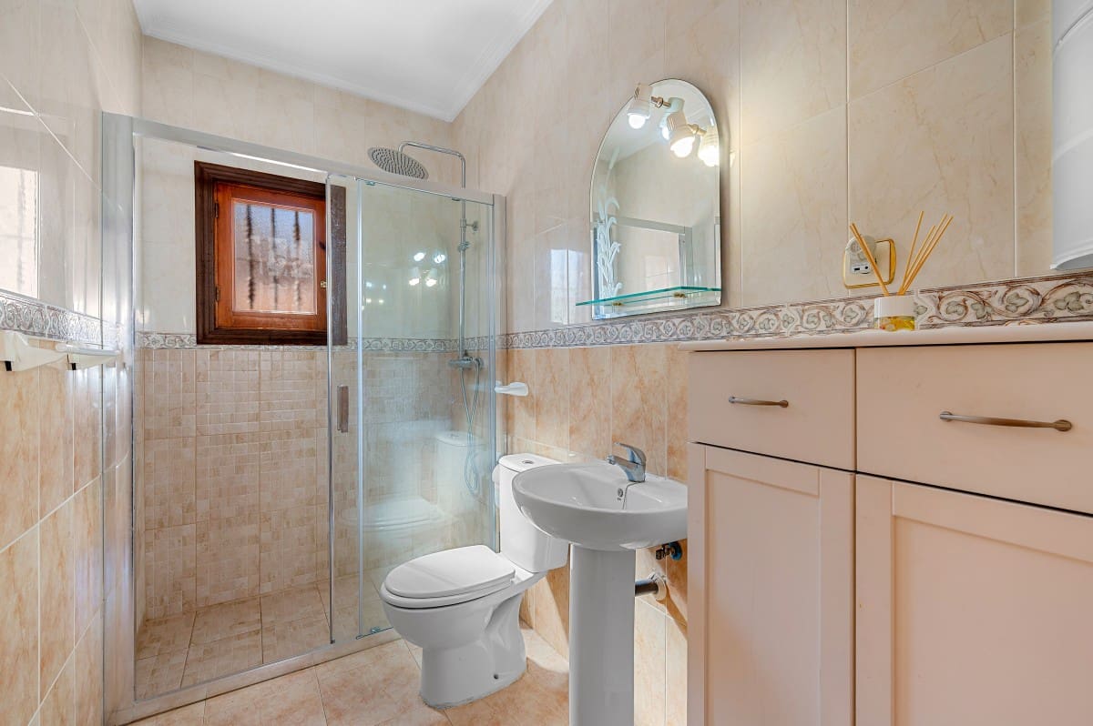 2 soveværelse Lejlighed til salg i El Chaparral med swimmingpool - € 140.000 (Ref: 10117426)