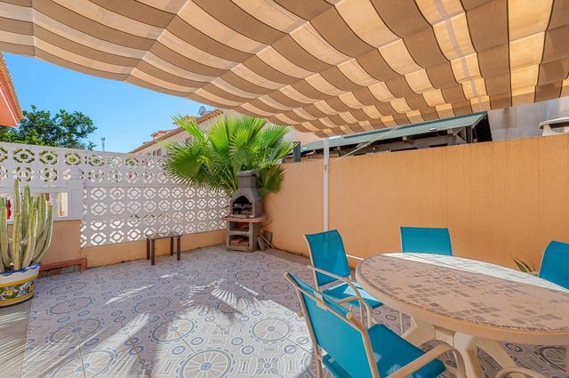 2 quarto Apartamento para venda em El Chaparral, Torrevieja com piscina - 140 000 € (Ref: 10117426)