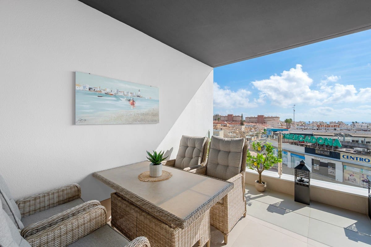 2 soverom Leilighet til salgs i Aguas Nuevas med svømmebasseng garasje - € 350 000 (Ref: 10118209)