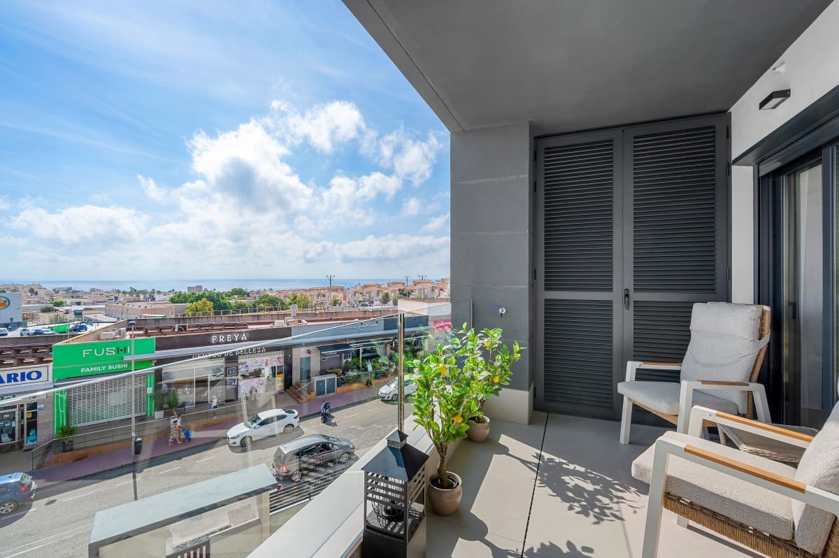 2 soverom Leilighet til salgs i Aguas Nuevas med svømmebasseng garasje - € 350 000 (Ref: 10118209)