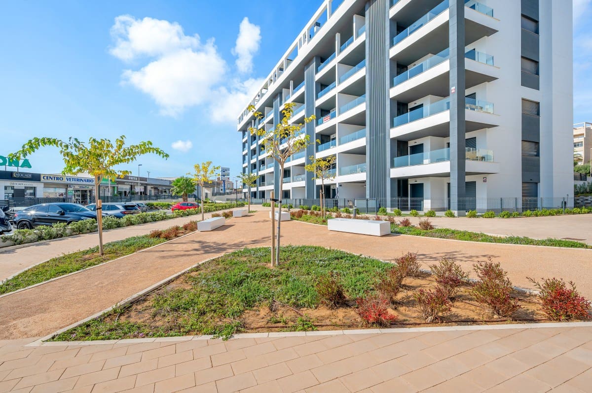 2 soverom Leilighet til salgs i Aguas Nuevas med svømmebasseng garasje - € 350 000 (Ref: 10118209)