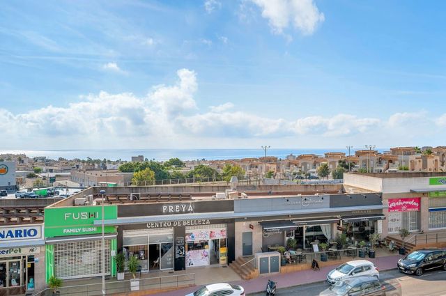 2 slaapkamer Appartement te koop in Aguas Nuevas, Torrevieja met zwembad garage - € 350.000 (Ref: 10118209)