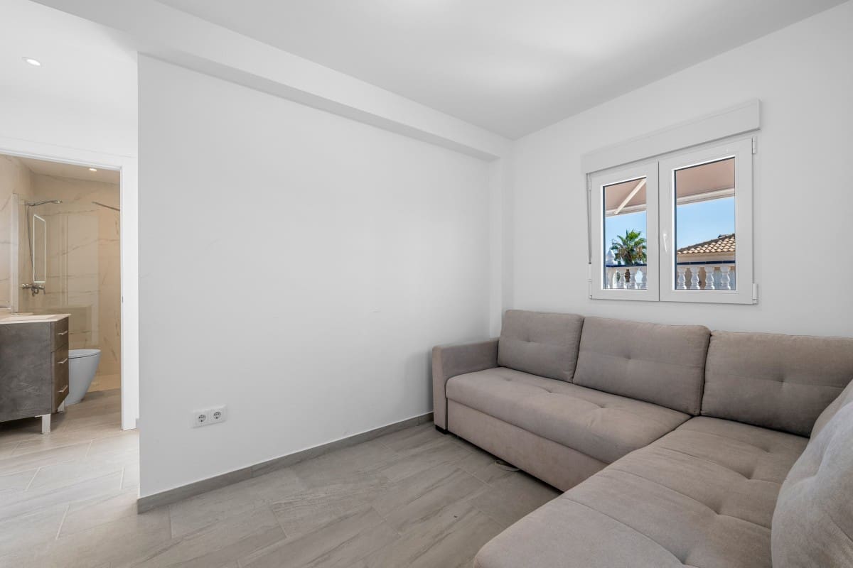 3 camera da letto Casa in vendita in Playa Flamenca con piscina - 220.000 € (Rif: 10165945)