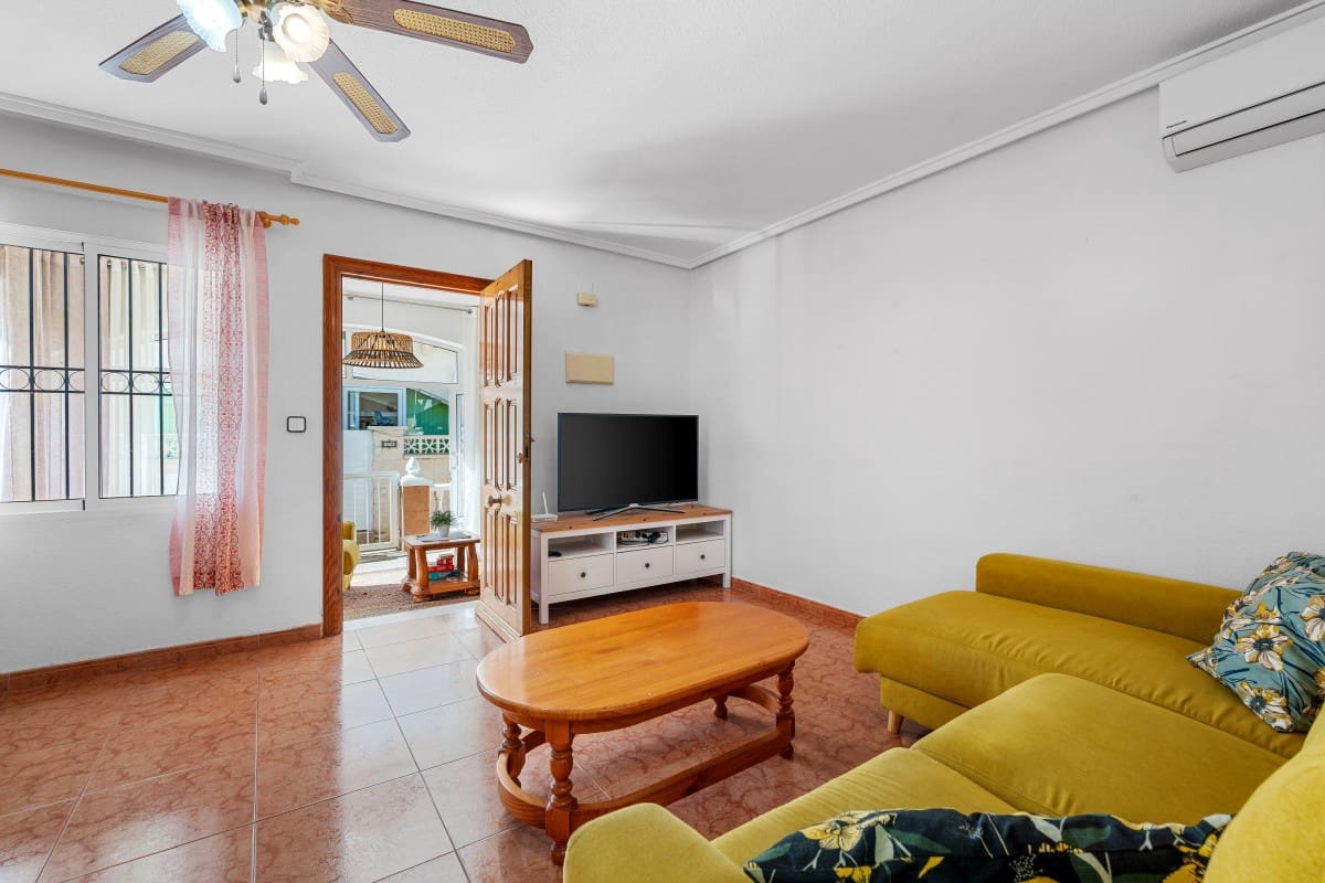 3 camera da letto Casa in vendita in Playa Flamenca con piscina - 220.000 € (Rif: 10165945)