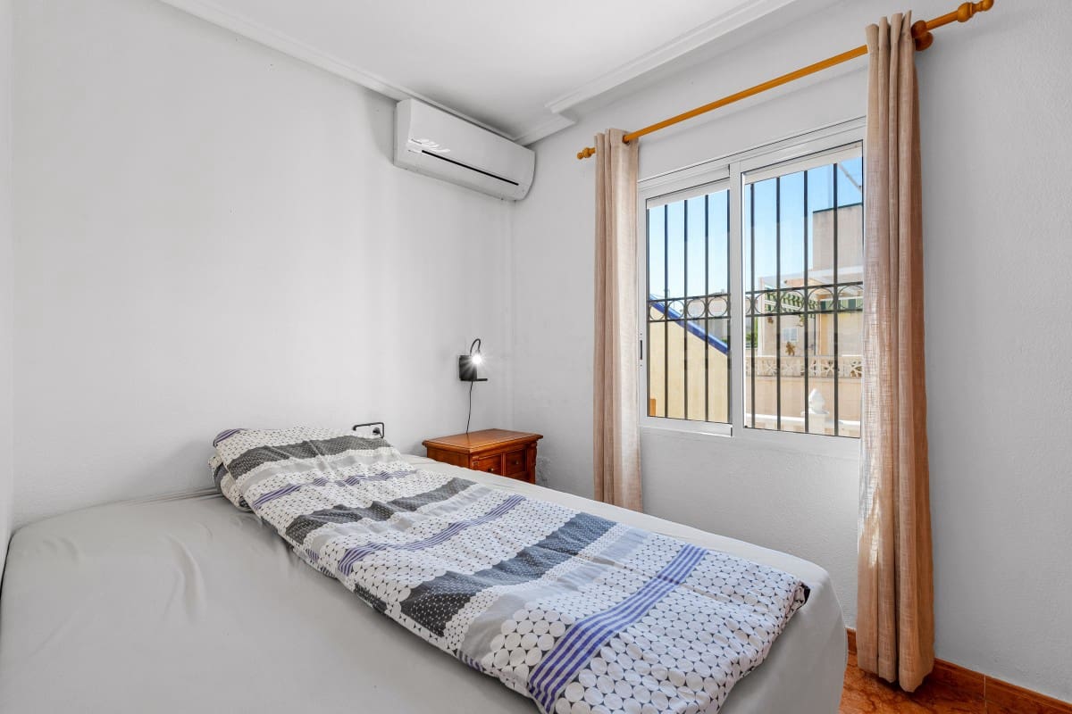 3 camera da letto Casa in vendita in Playa Flamenca con piscina - 220.000 € (Rif: 10165945)