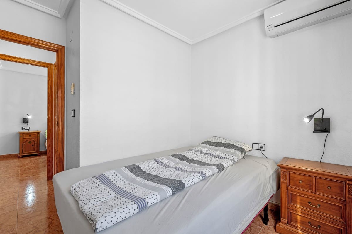 3 camera da letto Casa in vendita in Playa Flamenca con piscina - 220.000 € (Rif: 10165945)