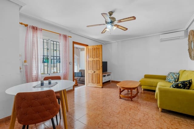 3 soverom Hus til salgs i Playa Flamenca, Orihuela med svømmebasseng - € 220 000 (Ref: 10165945)