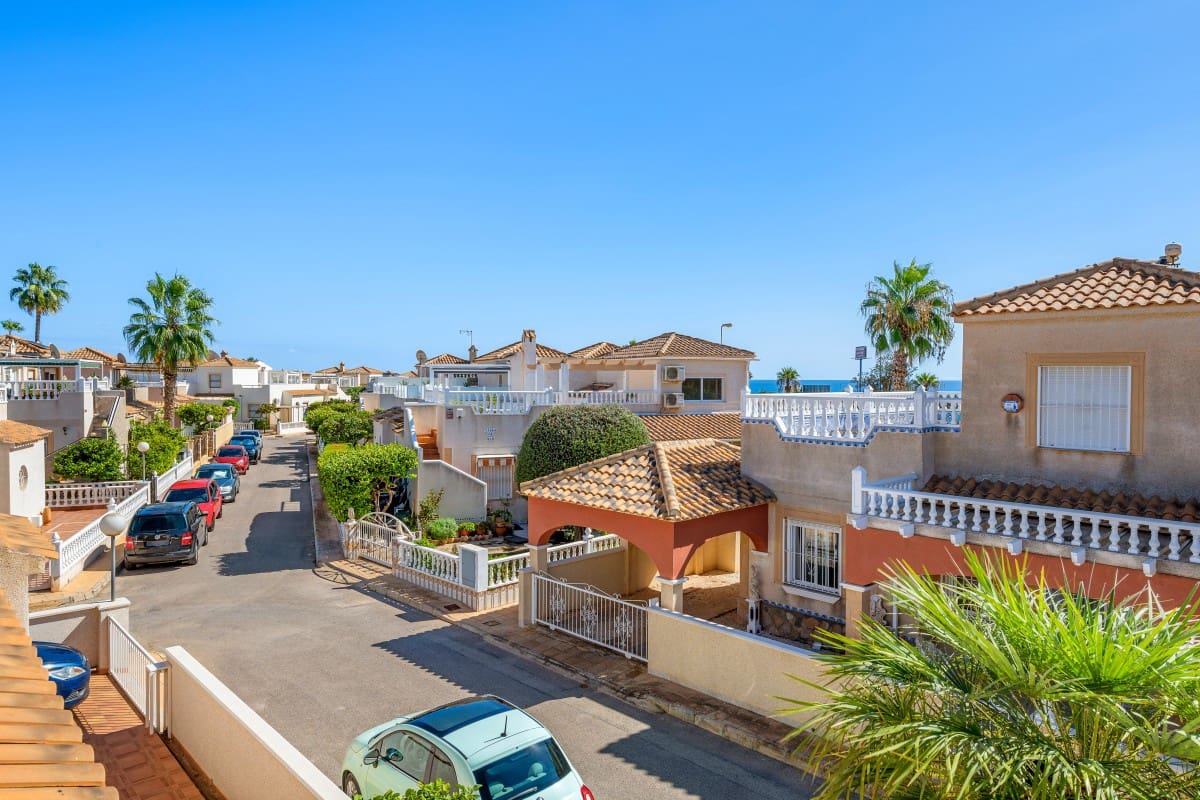 3 camera da letto Casa in vendita in Playa Flamenca con piscina - 220.000 € (Rif: 10165945)