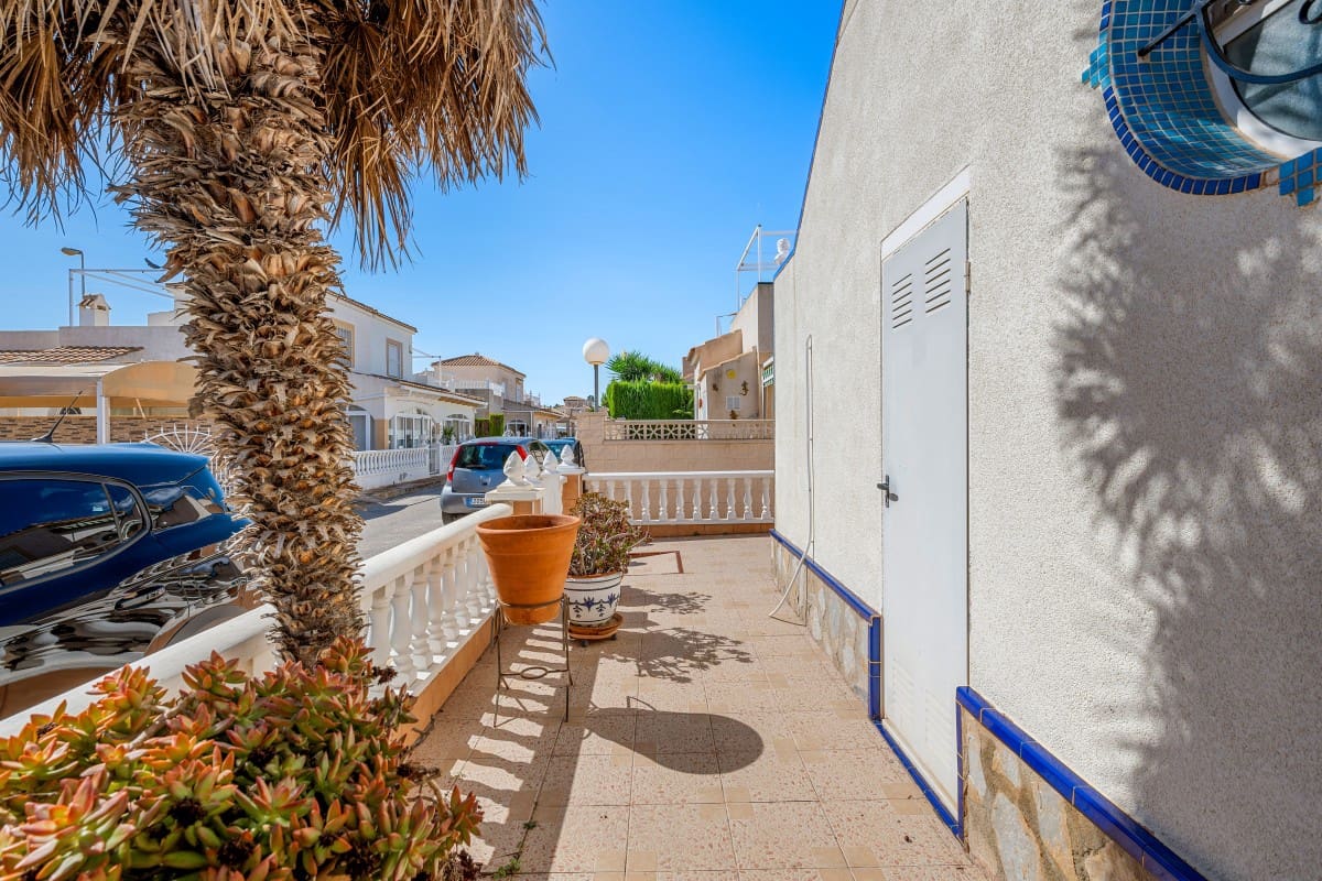3 camera da letto Casa in vendita in Playa Flamenca con piscina - 220.000 € (Rif: 10165945)