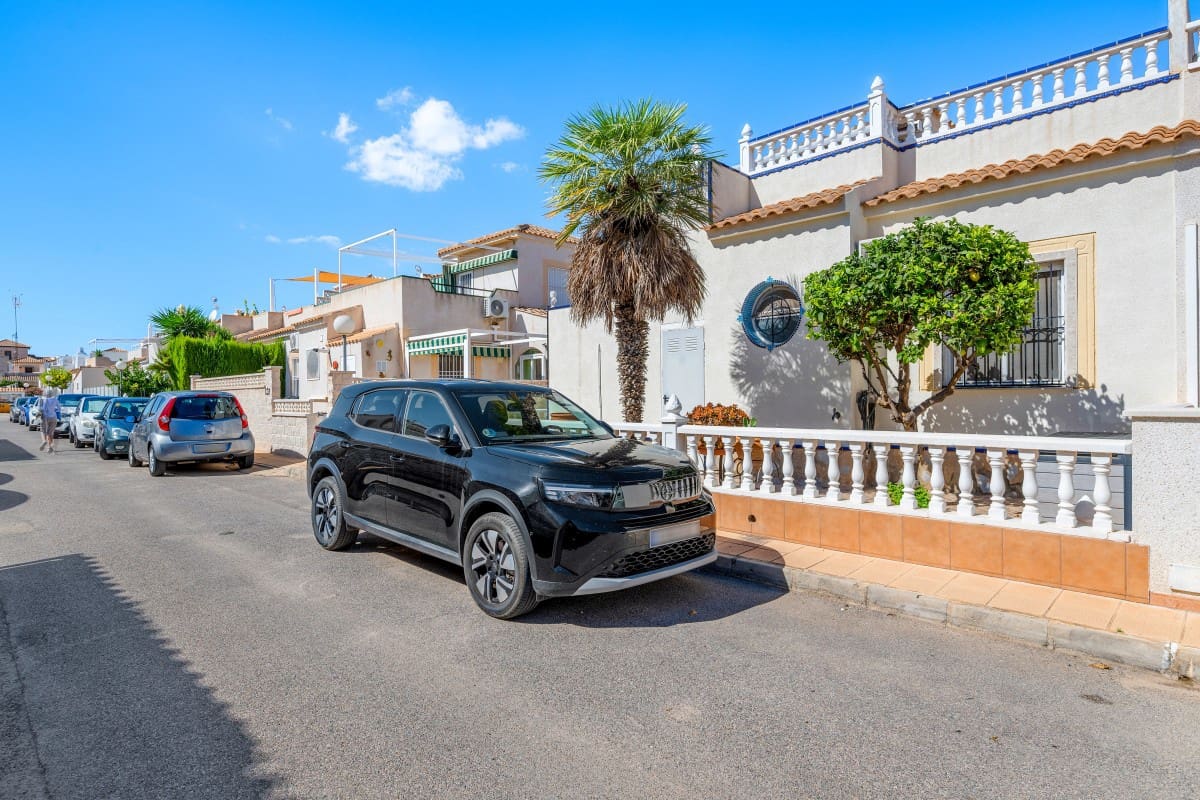 3 camera da letto Casa in vendita in Playa Flamenca con piscina - 220.000 € (Rif: 10165945)