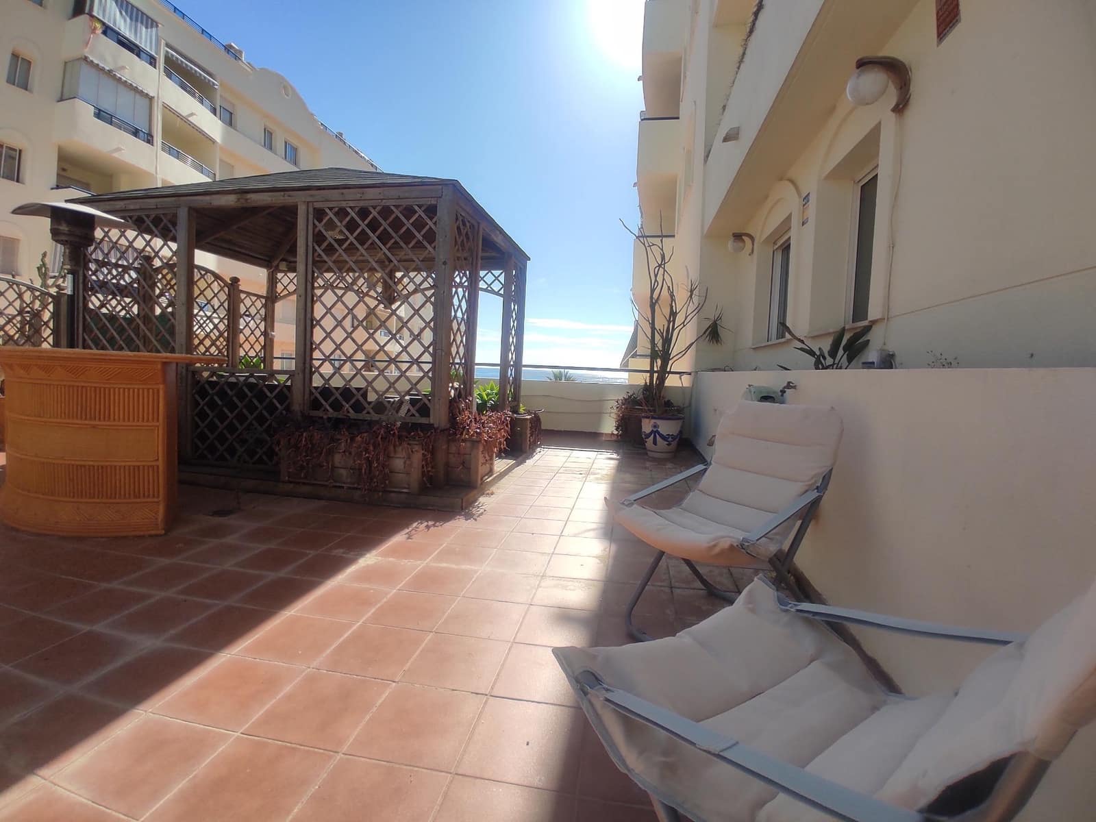 3 makuuhuone Huoneisto myytävänä paikassa Marbella mukana uima-altaan 
autotalli - 699 000 € (Ref: 9382427)