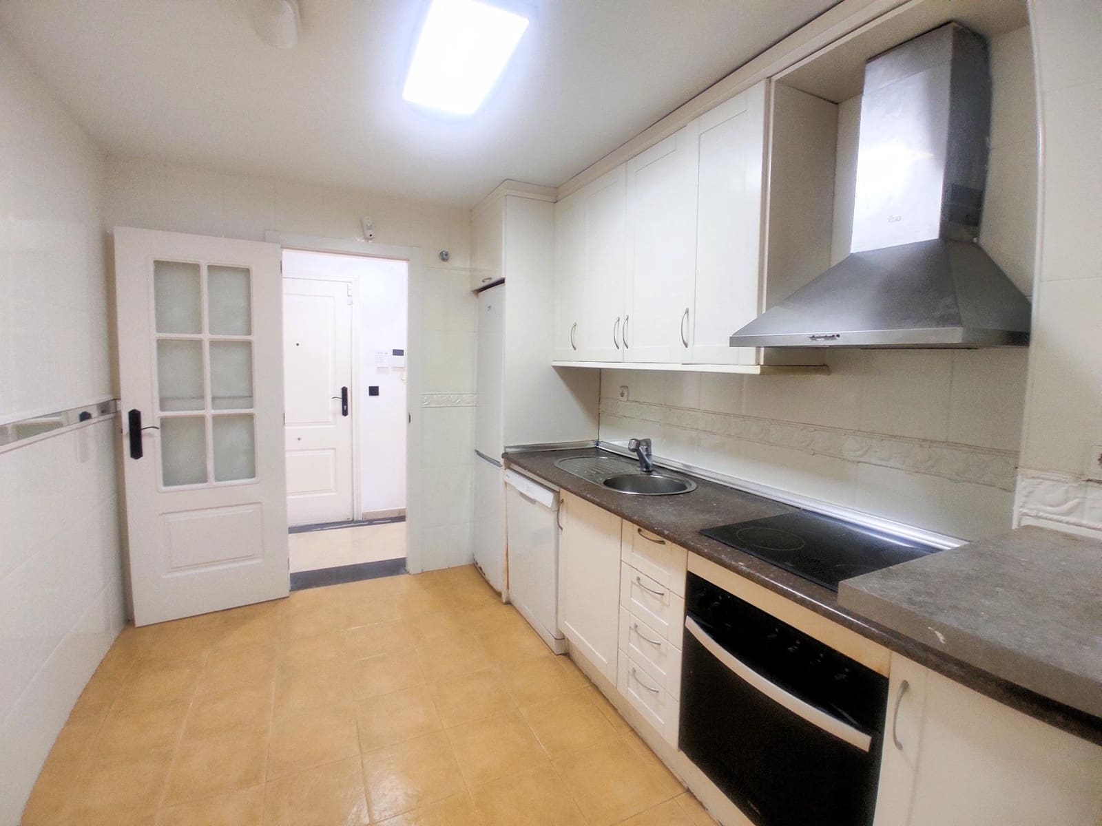 3 makuuhuone Huoneisto myytävänä paikassa Marbella mukana uima-altaan 
autotalli - 699 000 € (Ref: 9382427)