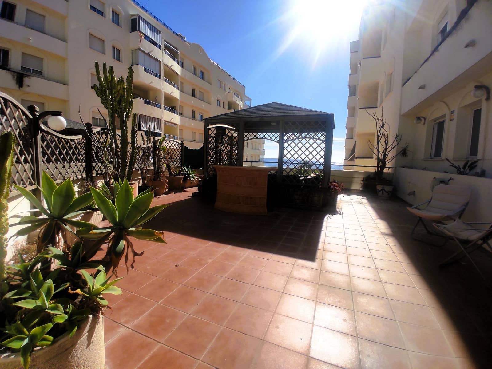 3 makuuhuone Huoneisto myytävänä paikassa Marbella mukana uima-altaan 
autotalli - 699 000 € (Ref: 9382427)